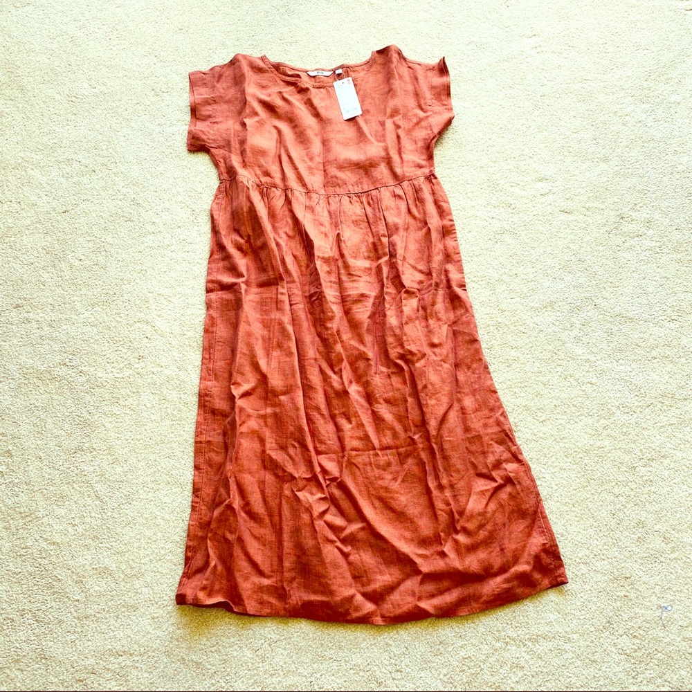 Uniqlo x Kurta Premium Linen Short Sleeve Dress